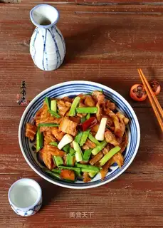 The pasta of garlic burns meat