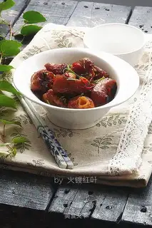 Black pepper to fry a pig's hoof