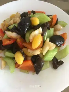 Silver almond celery