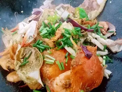 Ginger onions and shrimp crabs