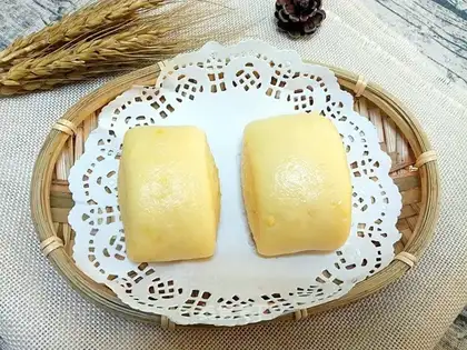 Milky corn buns