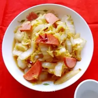 Sausage chili and cabbage