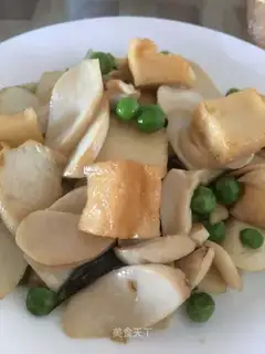 Sweet bean abalone fried fish tofu