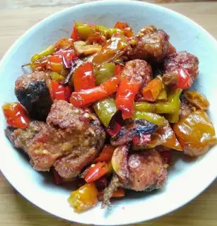 Old spicy chili fried fish
