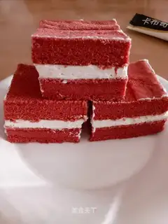 Red velvet cream cake