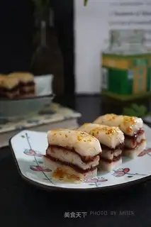 Cinnamon flower cake