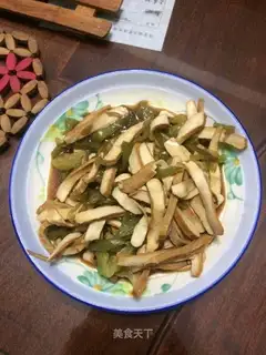 Cream pepper fried beans