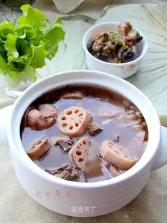 Peanut Lotus bone soup