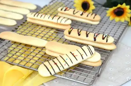 Finger crackers