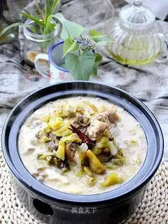Sour soup mushroom chicken