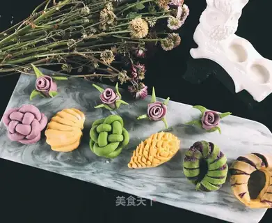 Five simple bouquets