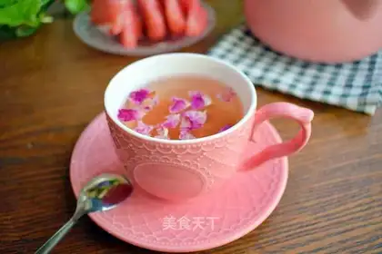 A grapefruit tea
