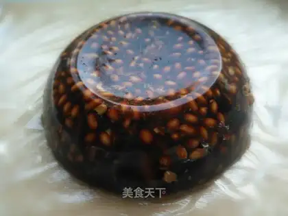 Yang's pig hoof freezer