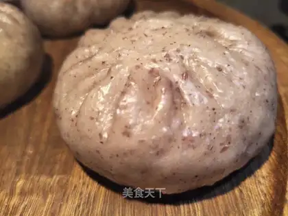 Black rice, black sesame meat buns