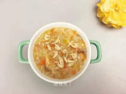 Porridge of veggie shrimp