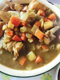 Curry chicken