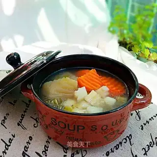 Apple carrot horse hoof bone soup