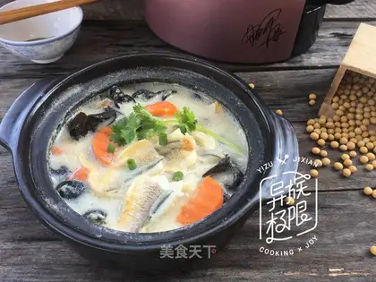 Soy and yellow fish soup
