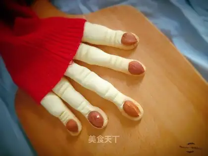 Witch finger crackers