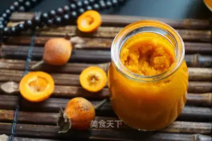 Gold pear sauce