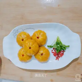 Pumpkin buns