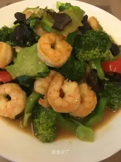 Shrimp with broccoli