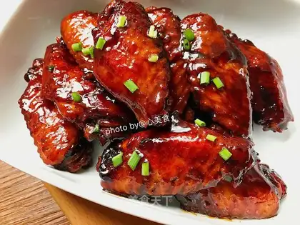 Red chicken wings