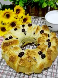 Hokkaido hands tore bread