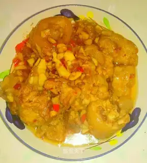 Crack pepper garlic pig hoof