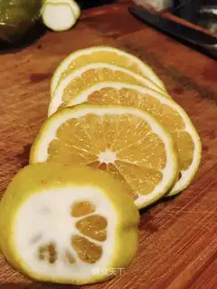Homemade lemon yogurt