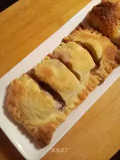 A lasagna pie