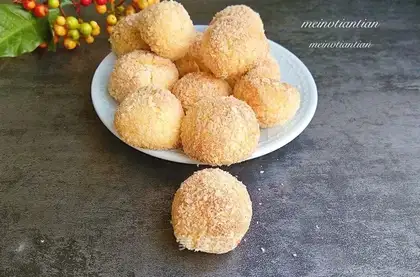 Sour yogurt balls