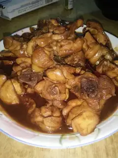 Three chickens for the private