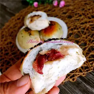 Rose honey snack