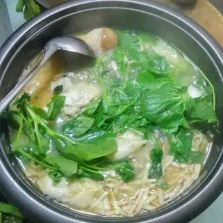 A hot pot of mackerel