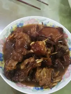 Red and white radish goat