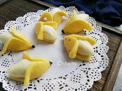 Banana buns