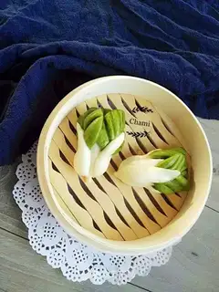 It's like a cabbage bun