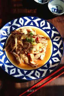 Red-oiled chicken silk
