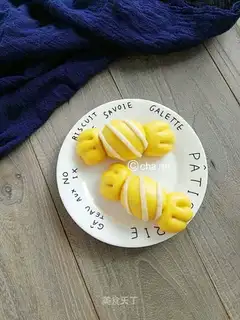 Candy pumpkin buns