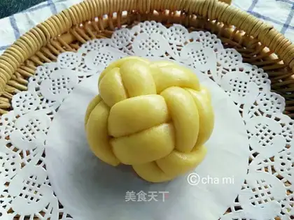 The embroidery bun