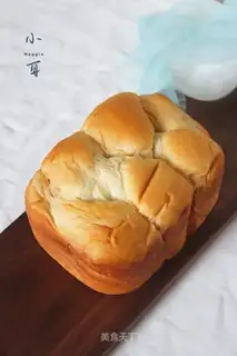 Meat pine toast