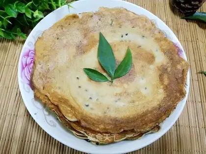 Banana-porn yogurt pancakes