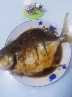 Red-burned goldfish