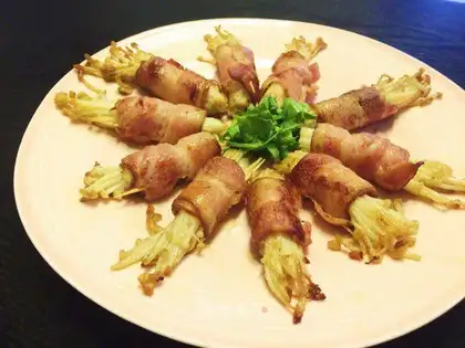 Gold pin mushroom rolls
