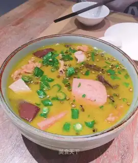 Soup with lemon