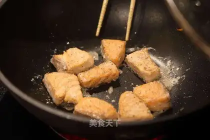 The salmon stings