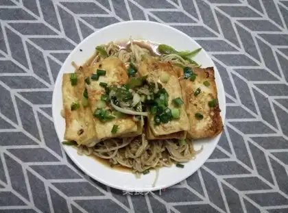 Gold needle mushrooms and tofu
