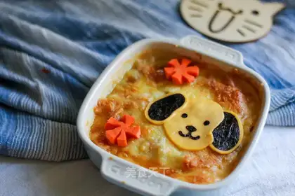 Puppie bakes mashed potatoes
