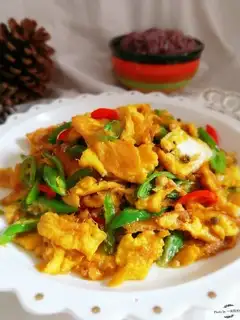 Pepper fried eggs